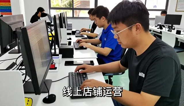客户以中小帮助客户实现商贸目标